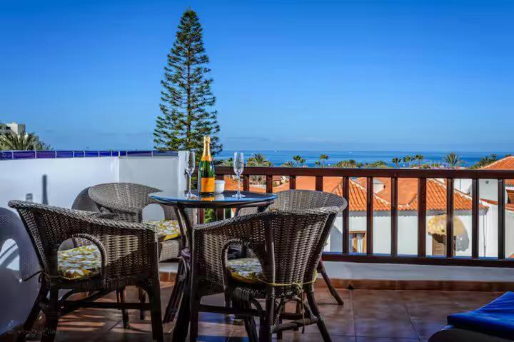 Apartment In Playa De Las Americas 1 Exterior photo